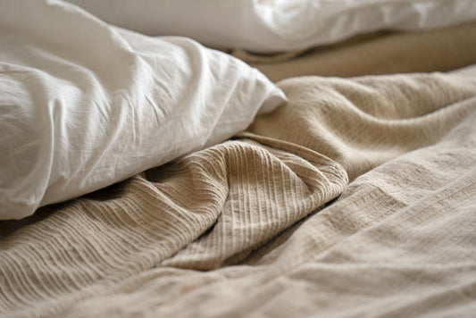 Fitted Sheets vs. Deep Fitted Sheets: Making the Right Bedding Choice